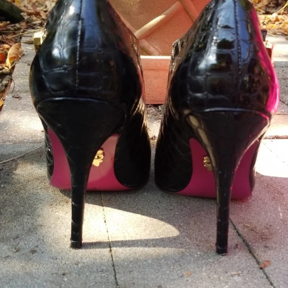 ☄Betsey Johnson Tiana black patent zipper bootie - Picture 3 of 6